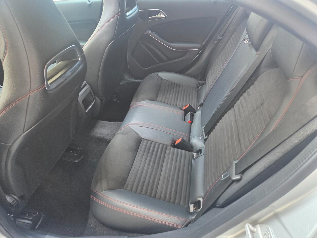 MERCEDES A200 PREMIUM TETTO APRIBILE 136CV KMCERTIF