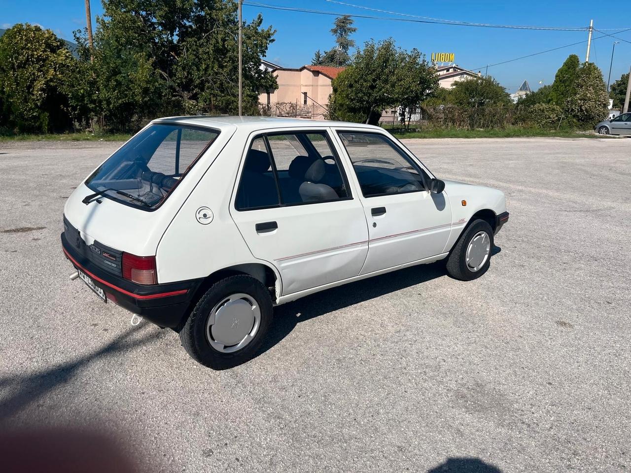 Peugeot 205 954i cat 5 porte Look