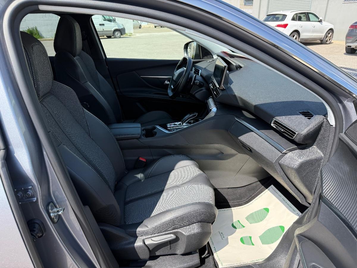 PEUGEOT - 3008 - BlueHDi 130 EAT8 S&S Allure