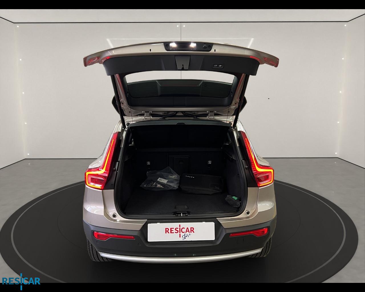 VOLVO XC40 RECHARGE CORE T4 AUT