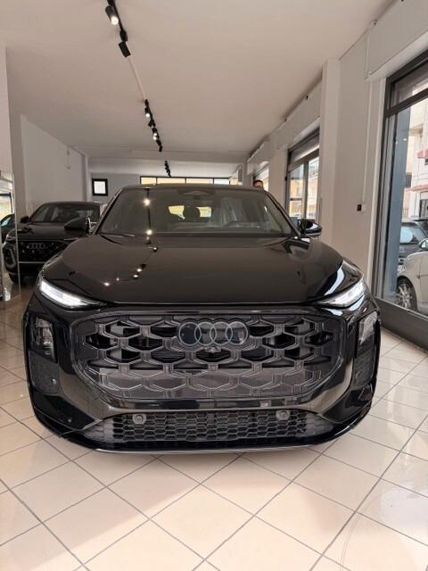 Audi Q3 Sportback Black line 35 TDI S-tronic NEW MODEL