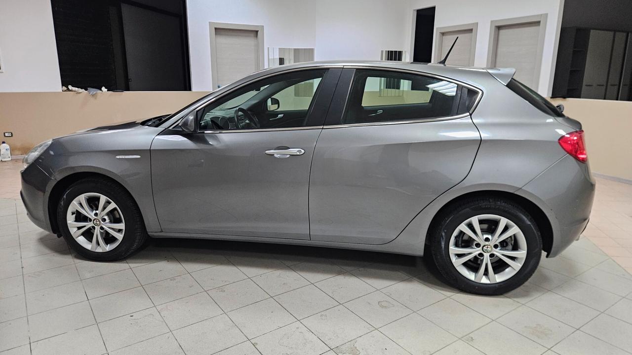 Alfa Romeo Giulietta 1.6 JTDm-2 105 CV Exclusive