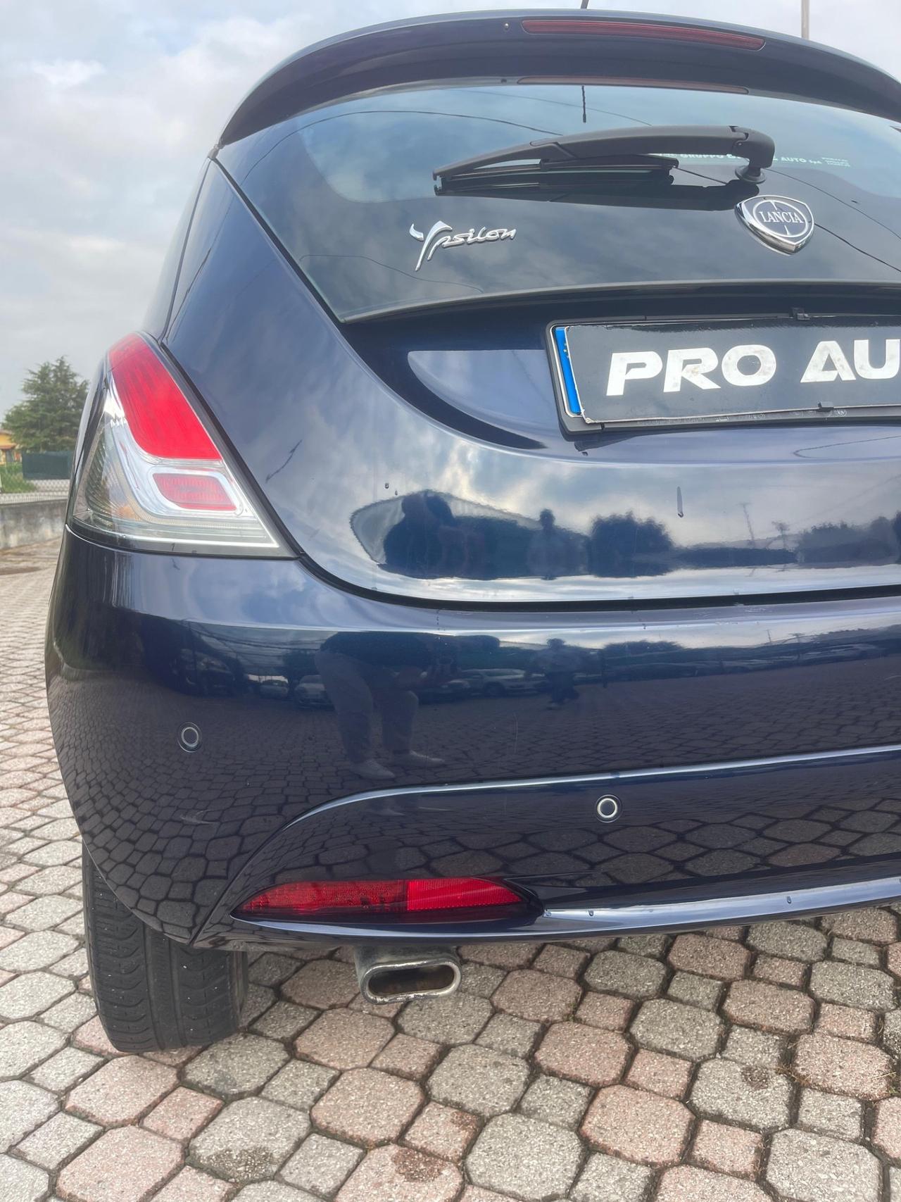 Lancia Ypsilon 1.2 69 CV 5 porte Platinum
