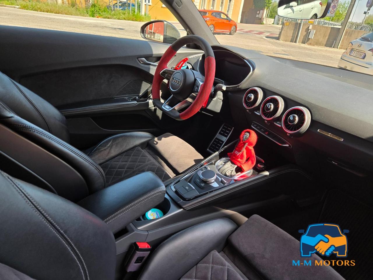 Audi TT Coupe 2.0 tfsi quattro s-tronic