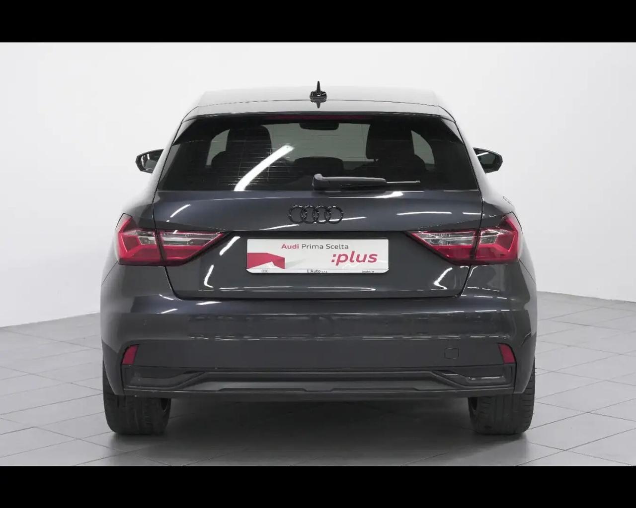 Audi A1 Sportback 1.0 TFSI Admired Black Look Benzina