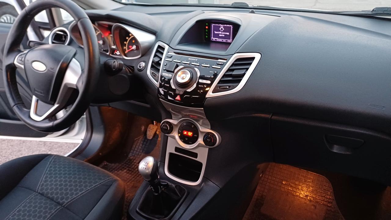 Ford Fiesta 1.4 TDCi 70CV 5p. Titanium