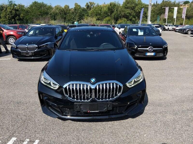 BMW Serie 1 F40 118d Msport