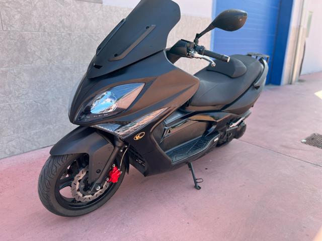 KYMCO X-Town 300i ABS BLACK EDITION