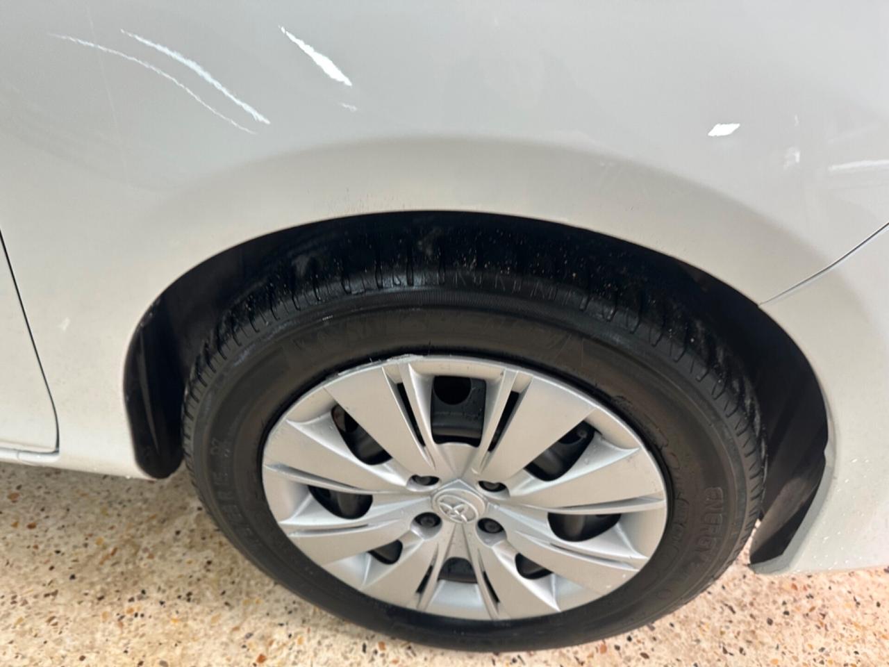 Toyota Yaris 1.0 5 porte Lounge