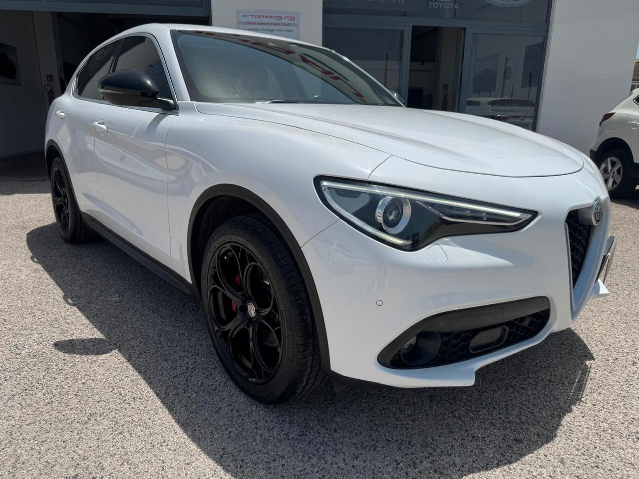 Alfa Romeo Stelvio 2.2 Turbodiesel 210 CV AT8 Q4 Super