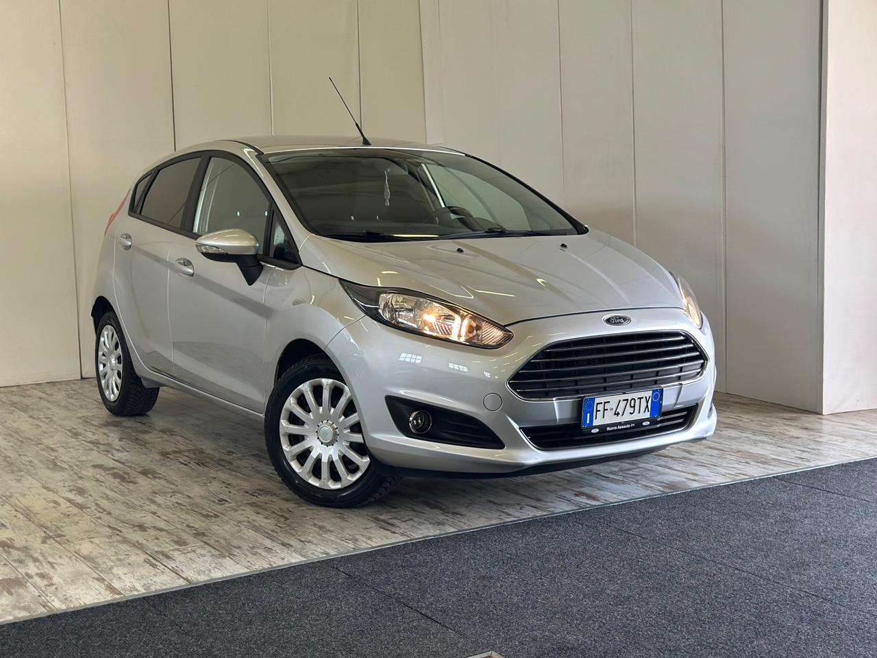 Ford Fiesta 1.4 5 porte Bz.- GPL Black & White Edition Ok Neopatentati