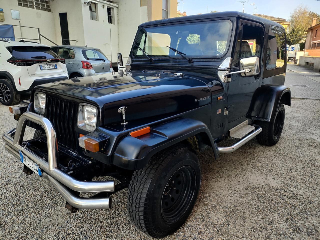 Jeep Wrangler 4.0 V6 4 posti e GPL fino al 2032
