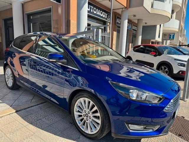 Ford Focus 1.5 TDCi 120 CV Titanium Navi-Tel-Wifi