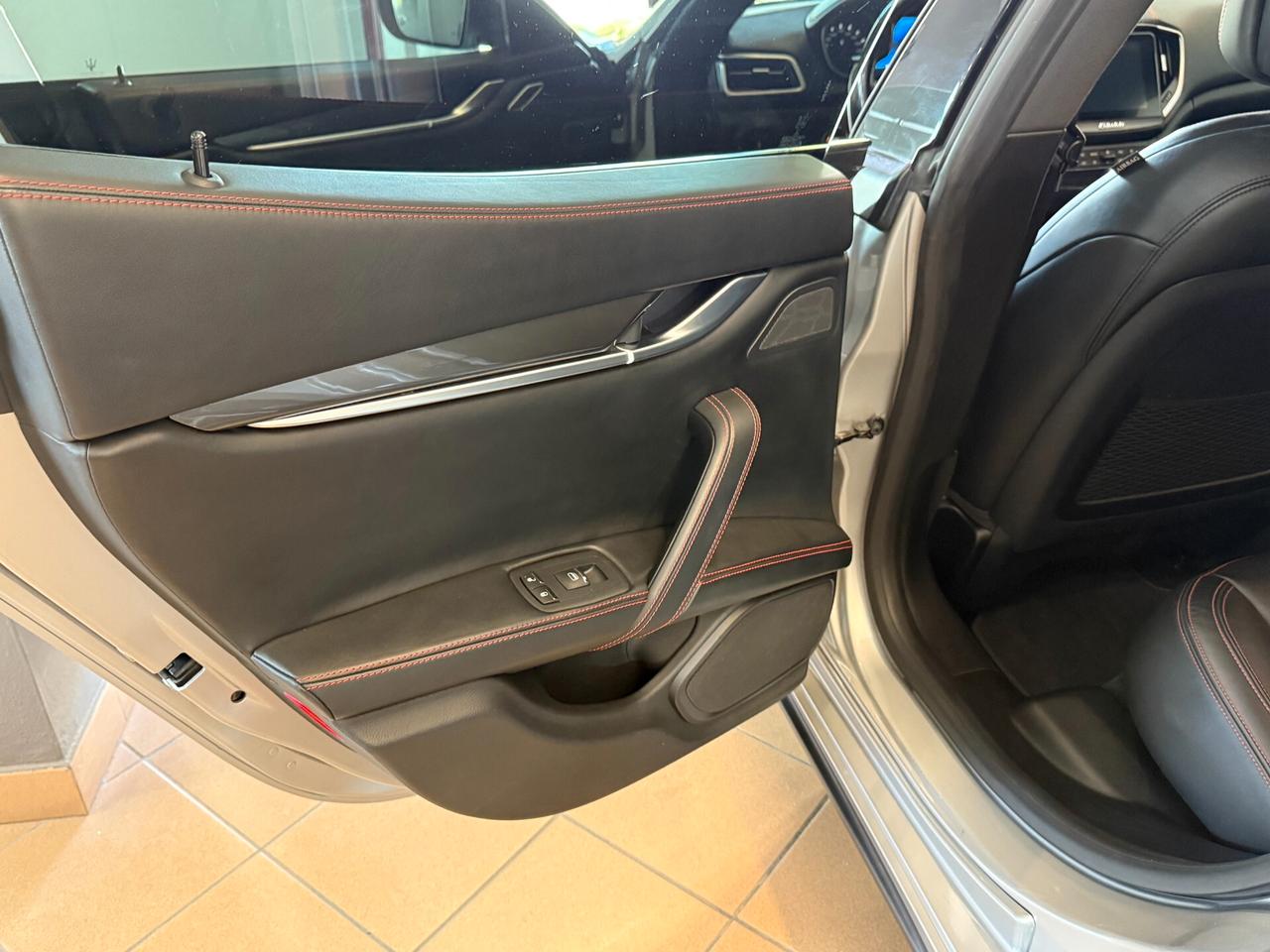 Maserati Ghibli V6 430 CV SQ4 Granlusso