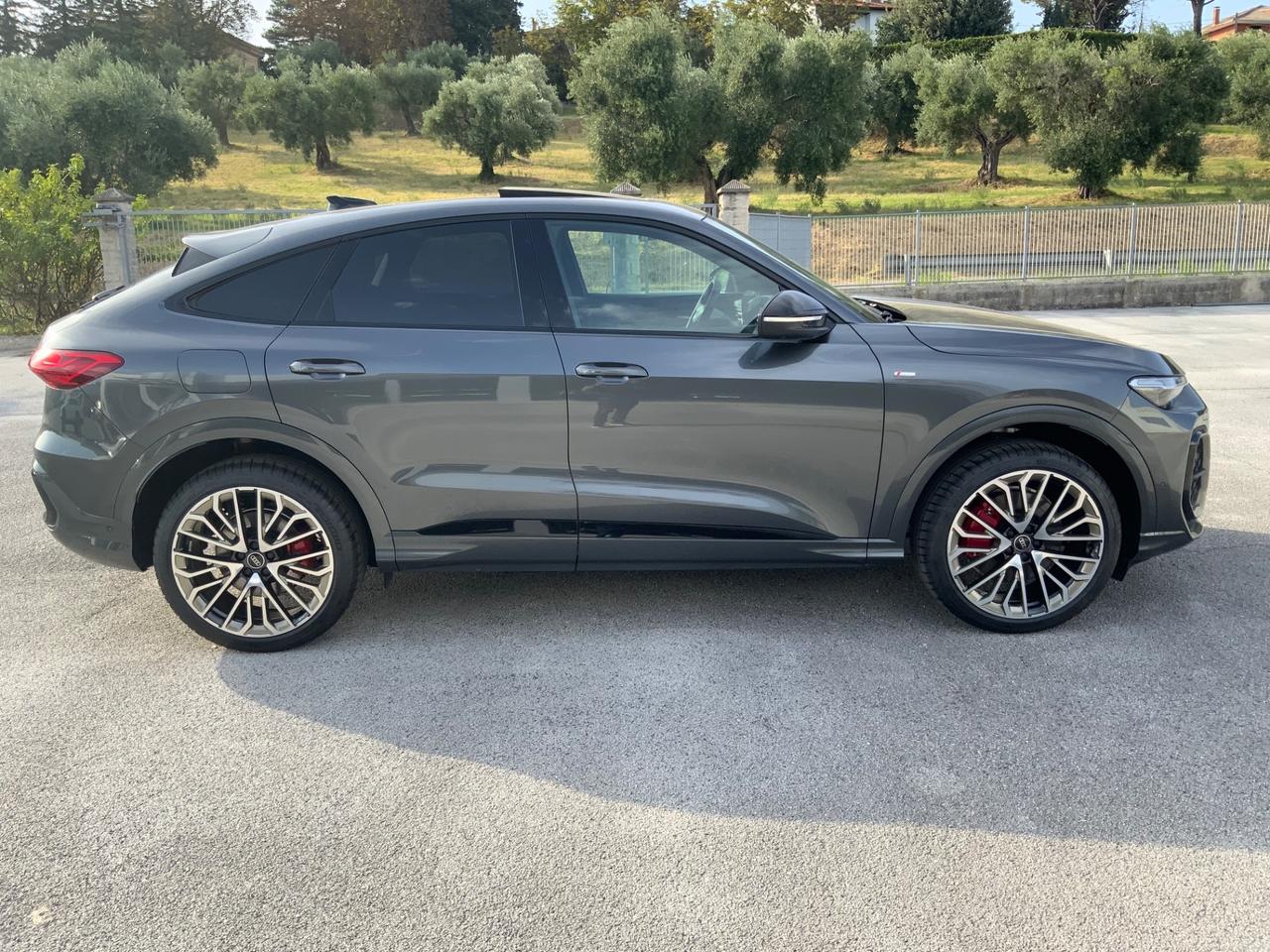 Audi Q5 SPB TDI 150 kW mHEV+ S tronic quattro line edition LISTINO 97500€ FULL