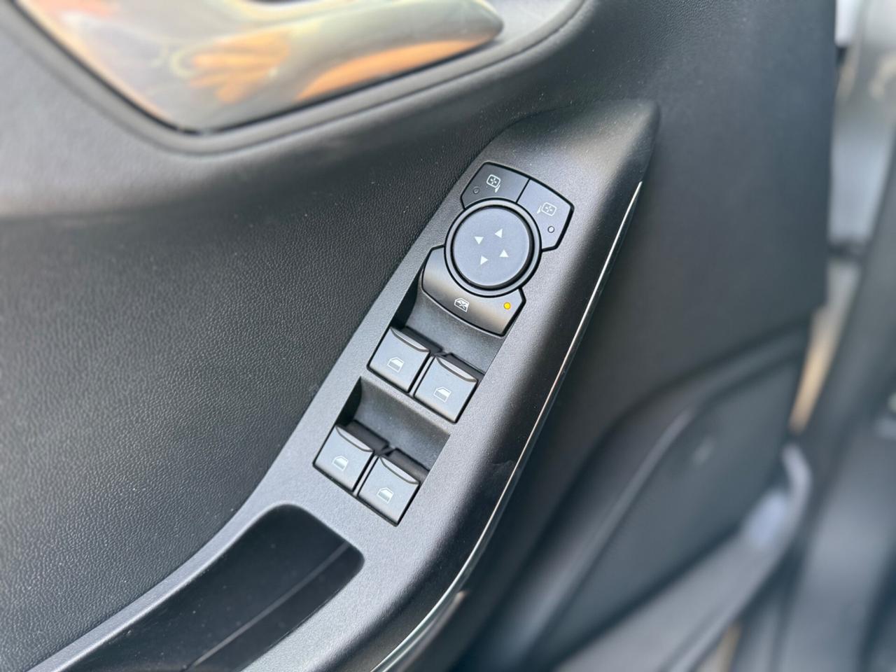 Ford Fiesta 1.0 Ecoboost Hybrid 125 CV 5 porte Titanium