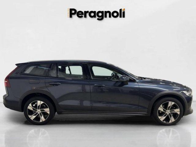 VOLVO V60 CROSS COUNTRY B4 D AWD CORE AUTOMATICA