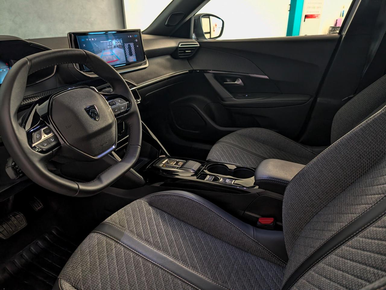 PEUGEOT 2008 PURETECH 130 CV EAT8 ALLURE