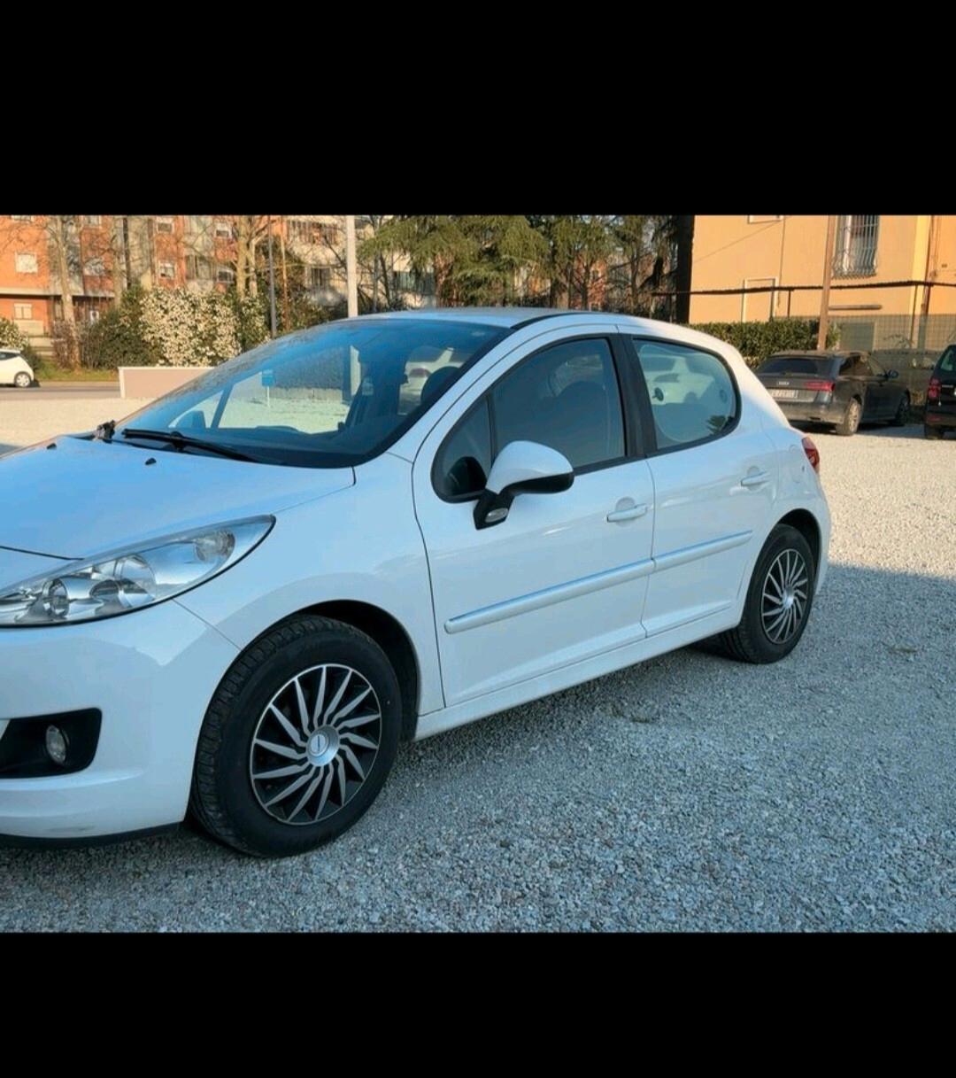 Peugeot 207 1.4 HDi 70CV 5p. Energie 2012