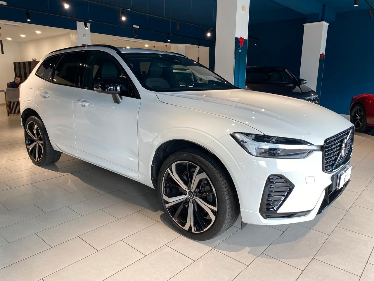 Volvo XC 60 XC60 B4 (d) AWD automatico Plus Dark