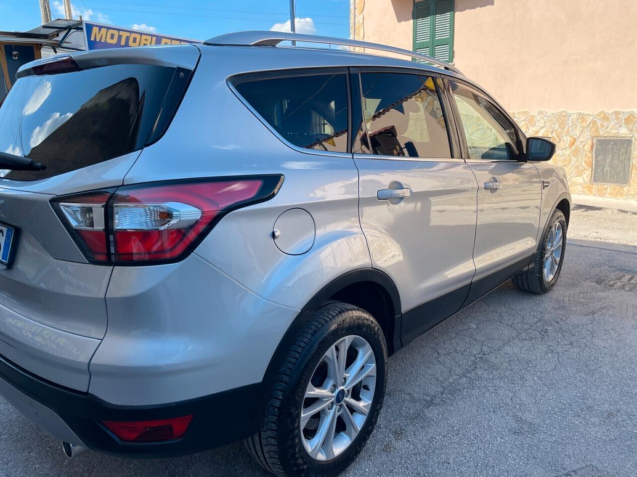 Ford Kuga 1.5 TDCI 120 CV S&S 2WD Titanium