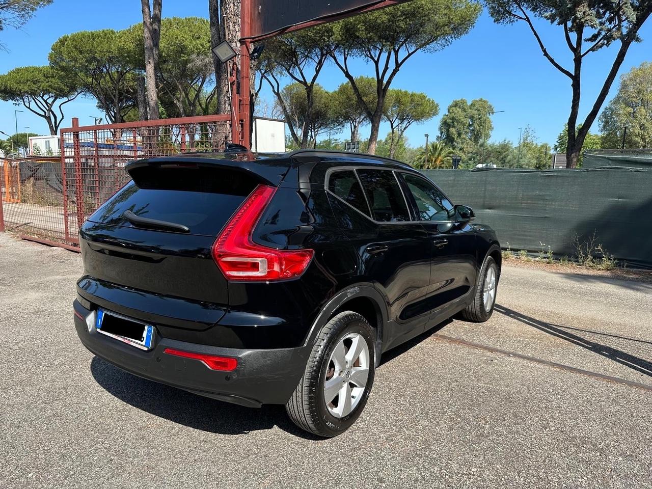 Volvo XC40 D3 AWD Geartronic Momentum kamera *promo*