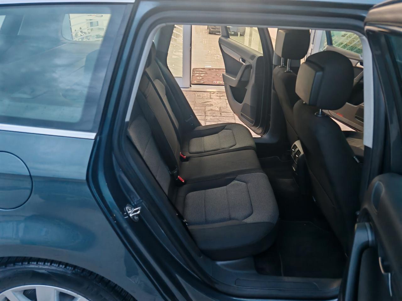 Volkswagen Passat Var. 2.0 TDI Highline BlueM.Tech.