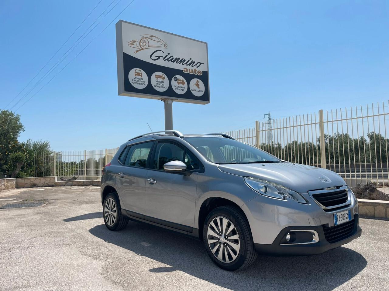 PEUGEOT 2008 BlueHDi 100 S&S Allure