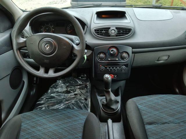 RENAULT Clio 1.2 16V 5 porte Dynamique *uniproprietario*