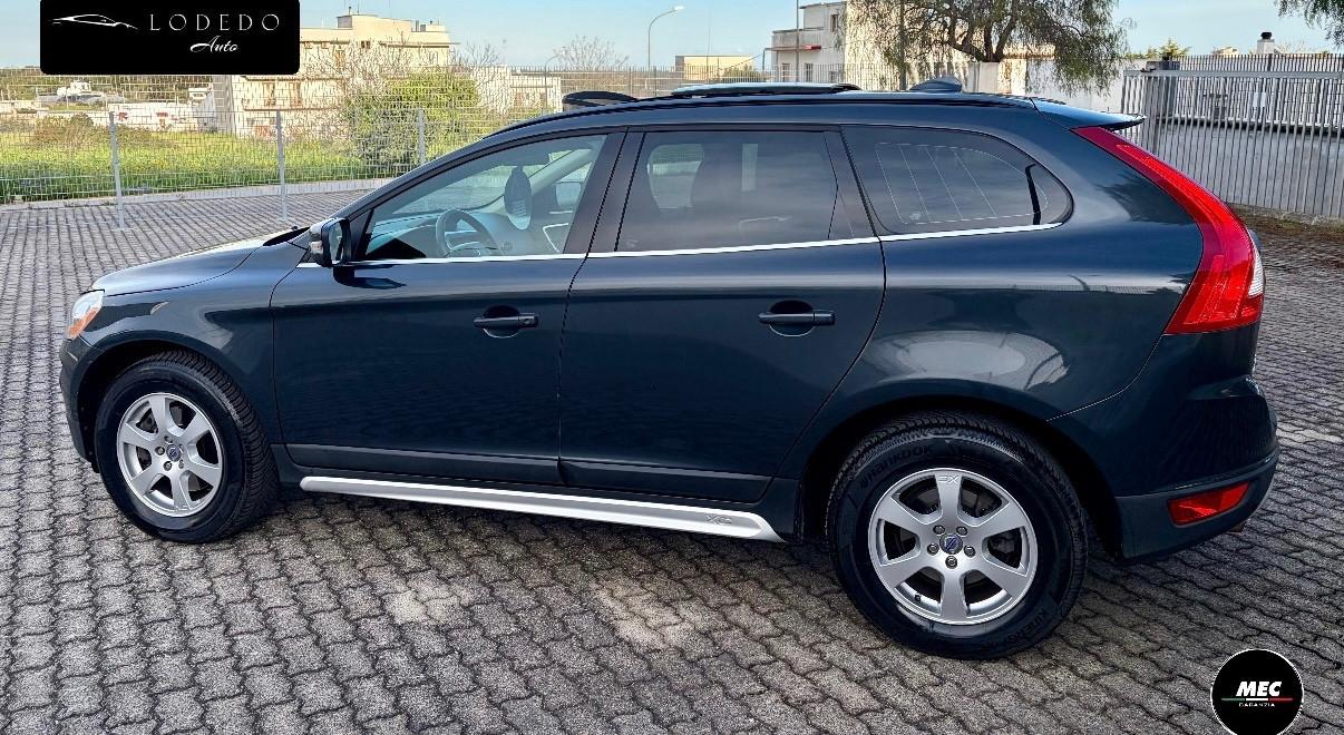 Volvo XC60 2.4 D5 Momentum “Tetto apribile” full optional