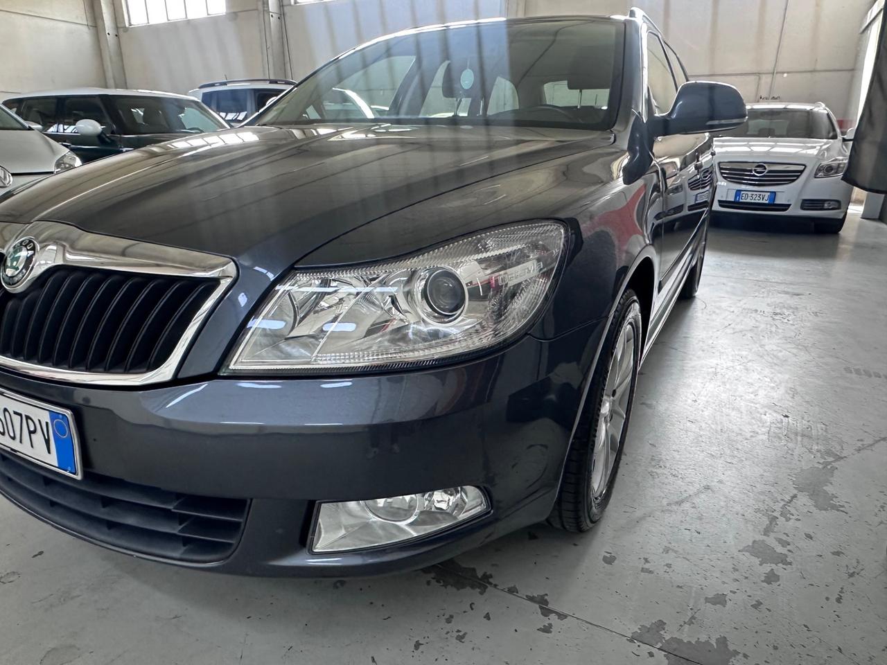Skoda Octavia 1.6 TDI CR F.AP. Wagon Elegance