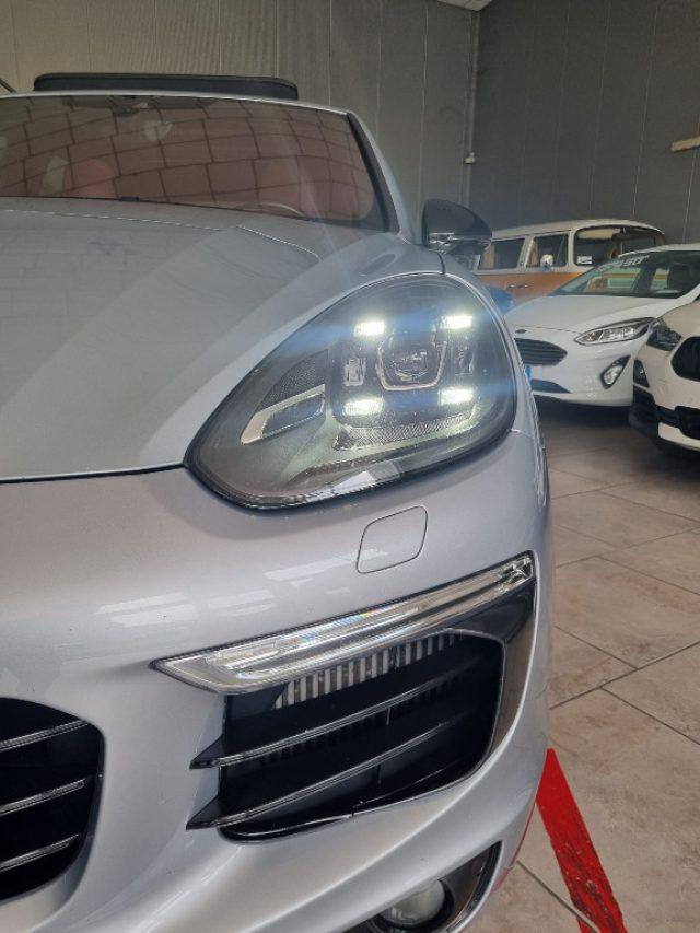 PORSCHE Cayenne 4.1 S Diesel