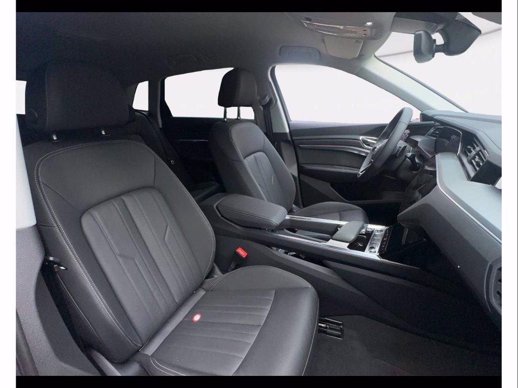 AUDI Q8 e-tron 55 business advanced quattro del 2024