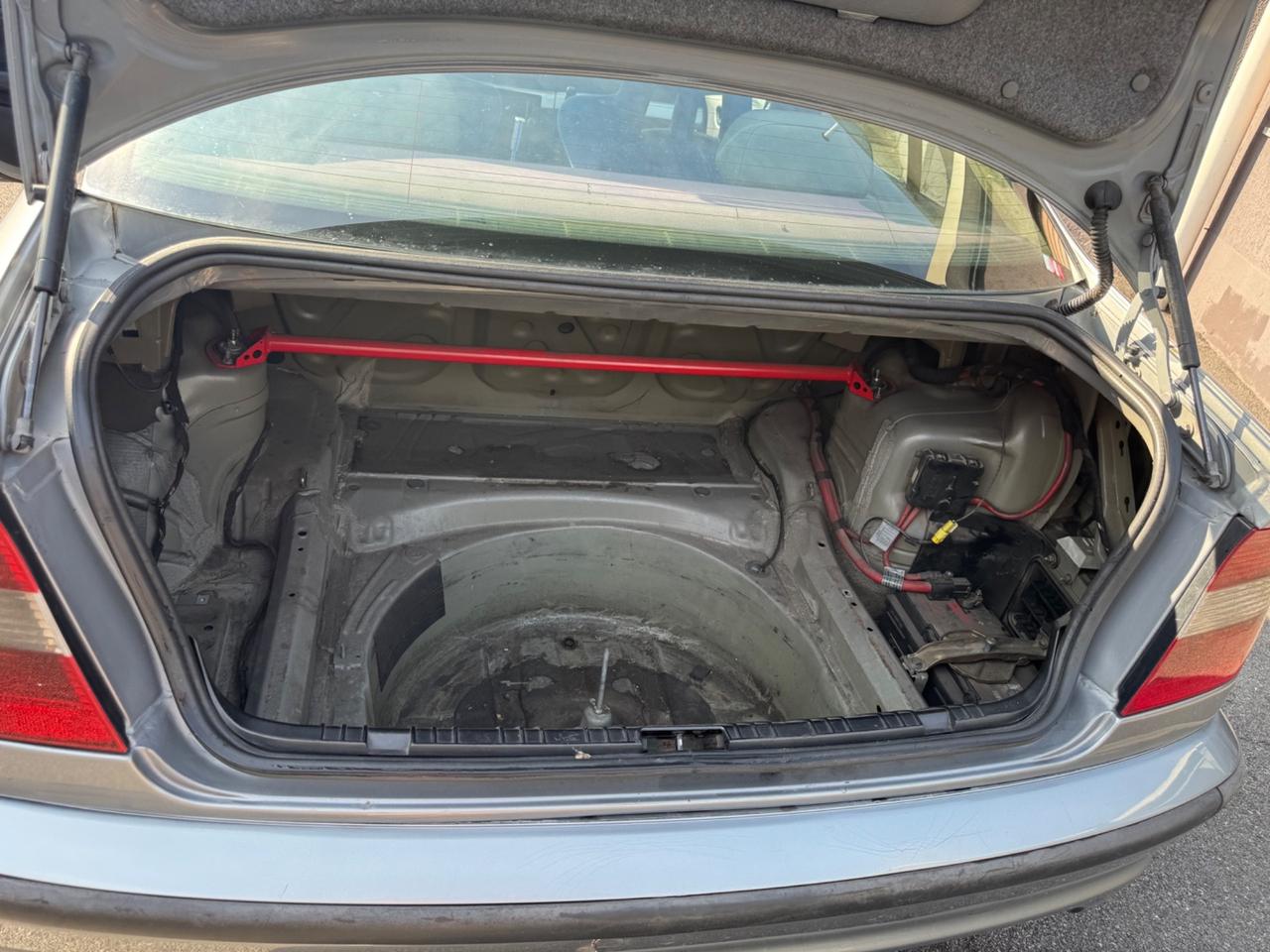 Bmw 330 330d turbodiesel cat 4 porte Futura