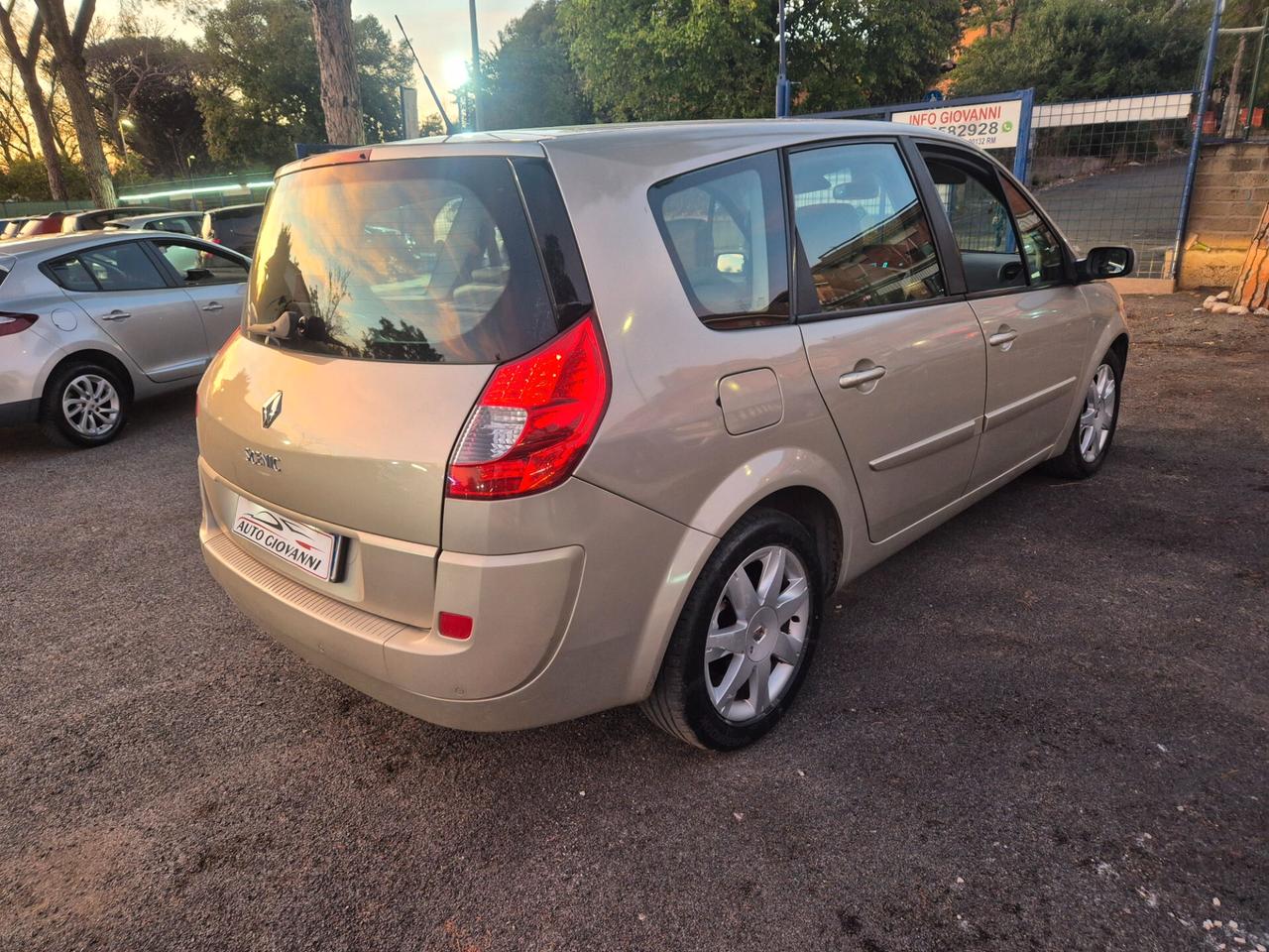 Renault Scenic Grand Scénic 1.9 dCi/130CV Serie Speciale
