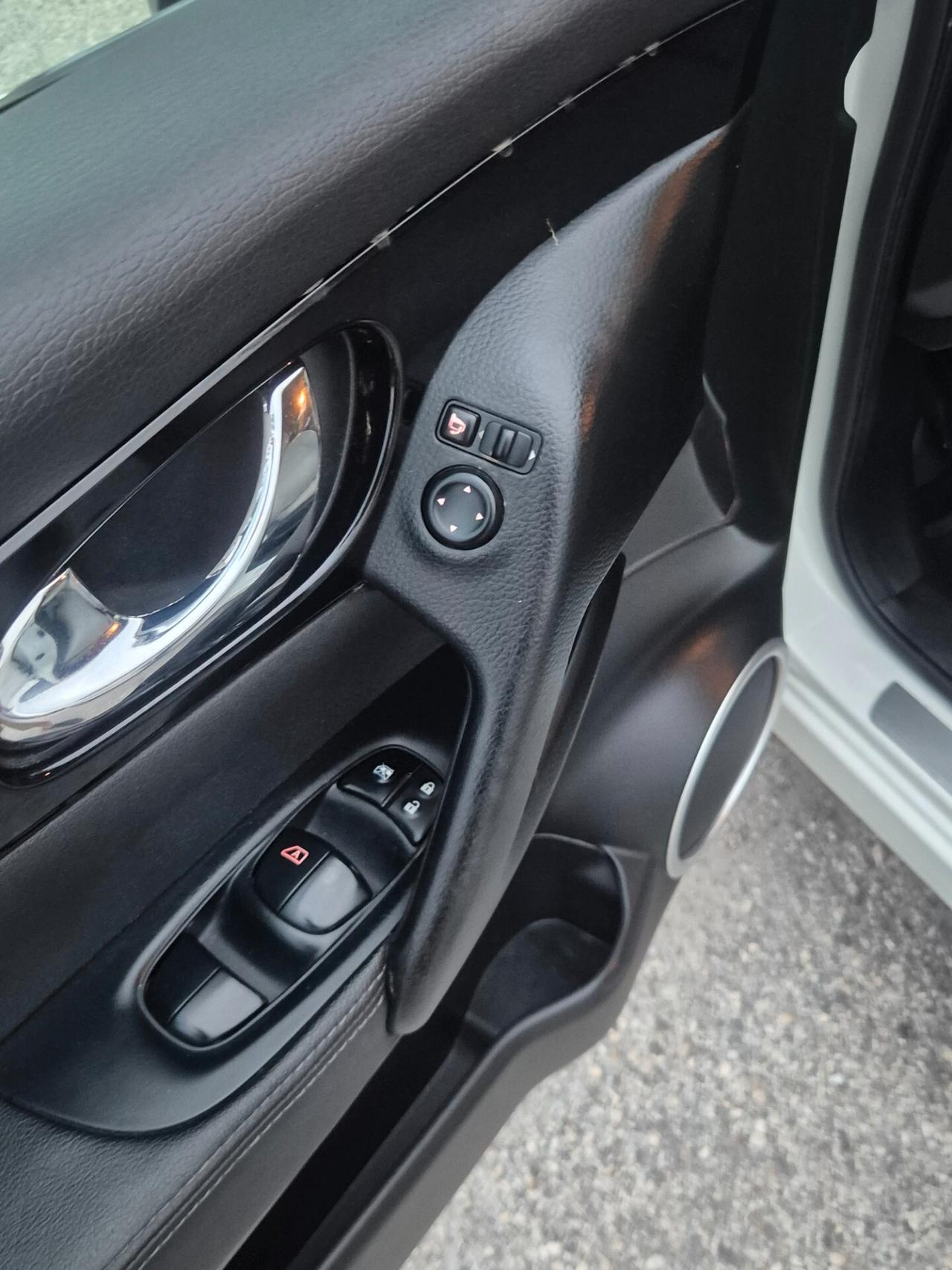 Nissan Qashqai 1.6 dCi 2WD Acenta Premium