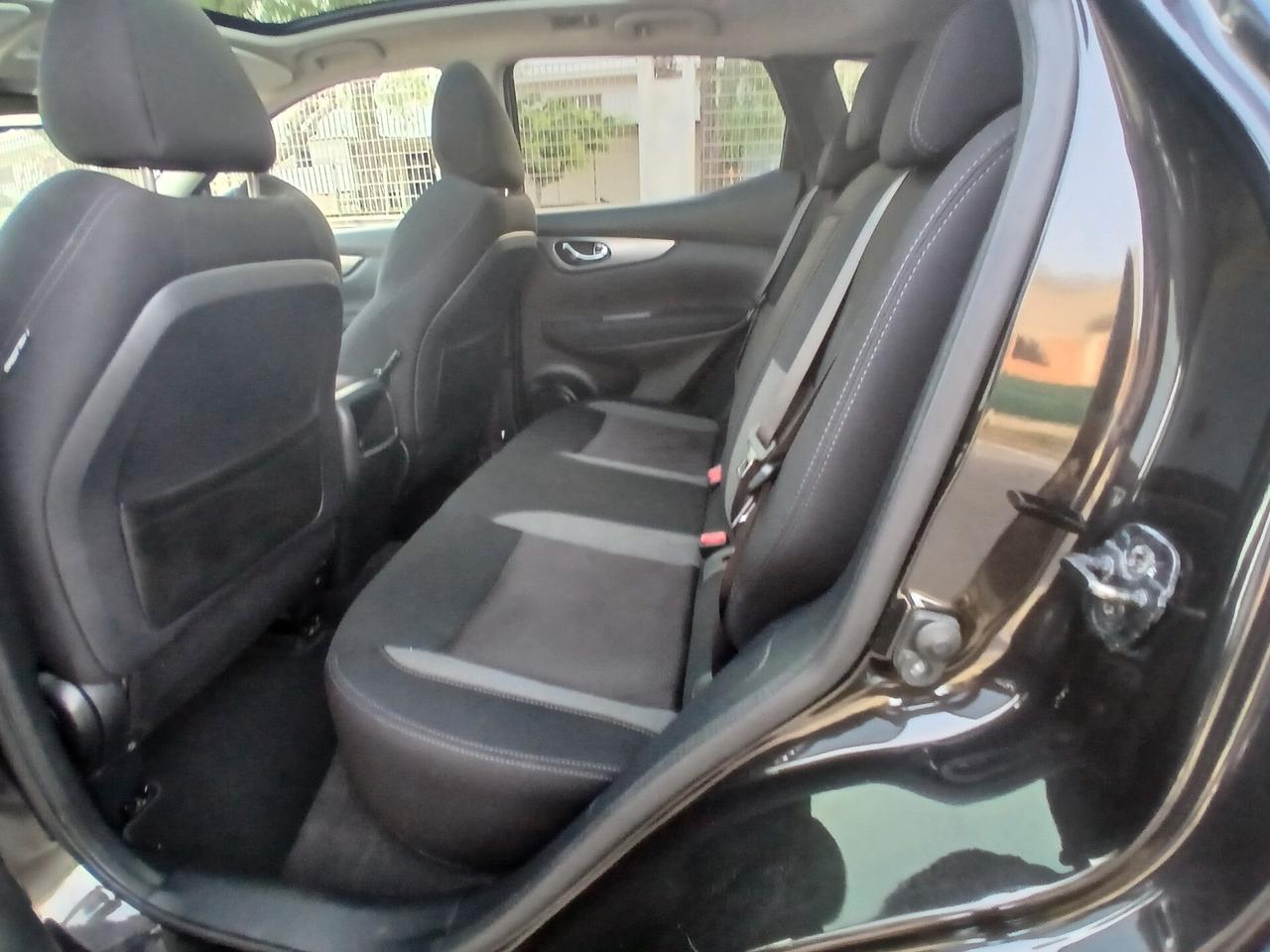 Nissan Qashqai 1.5 dCi N-Connecta
