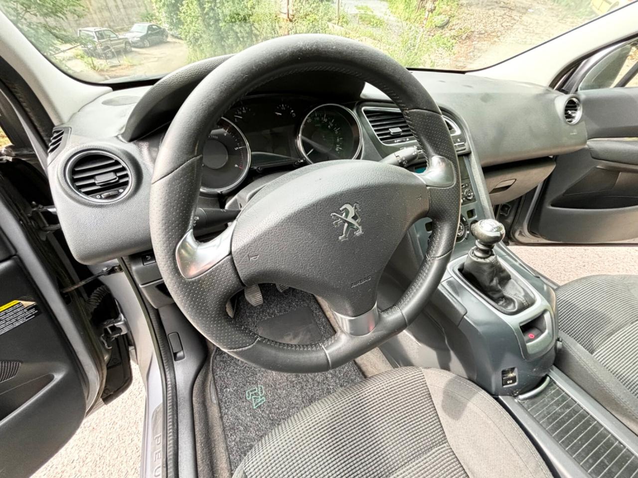 Peugeot 5008 2.0 HDi 150CV Active