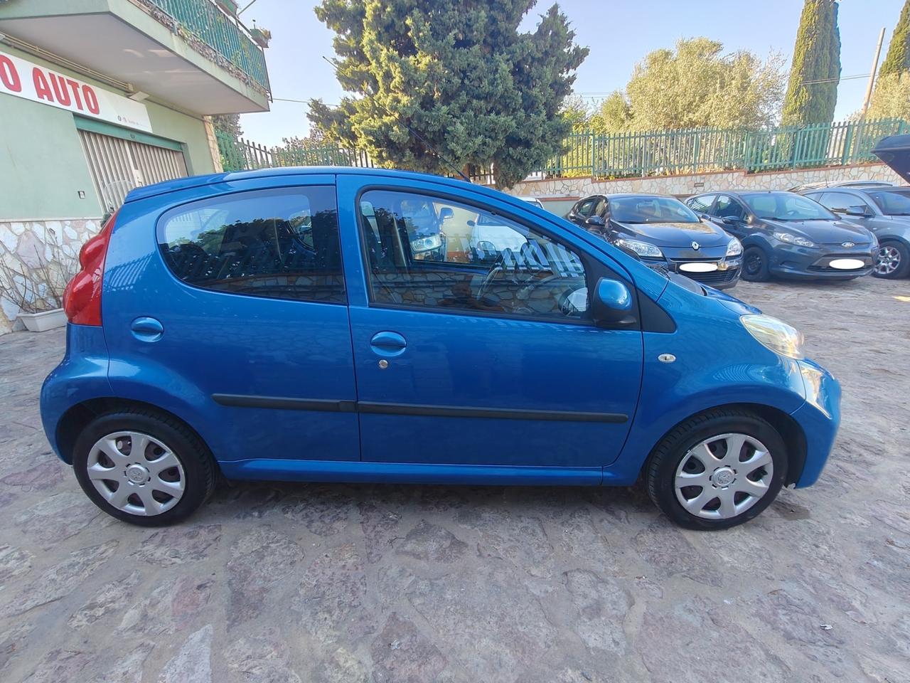Peugeot 107 1.0 68CV 5p. Plaisir