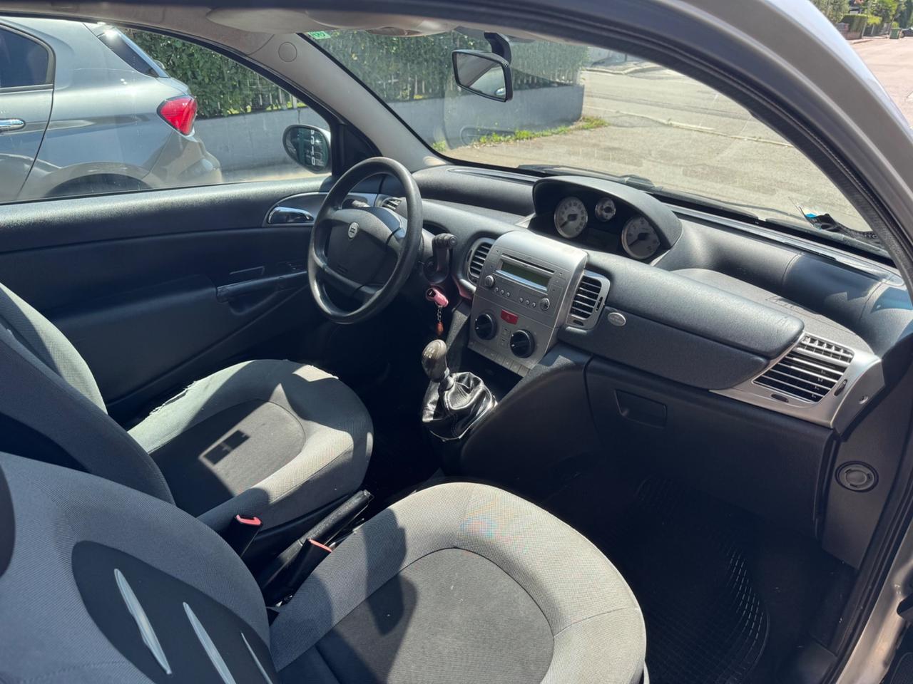 Lancia Ypsilon 1.2 Argento
