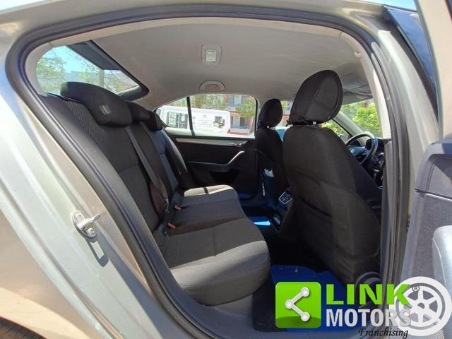 SKODA Octavia 1.6 TDI CR 105 CV Elegance NEOPATENTATI