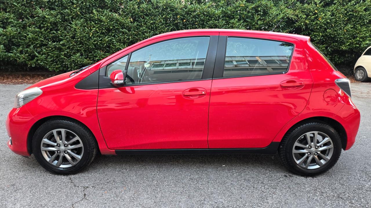 Toyota Yaris 1.0 5 porte Lounge