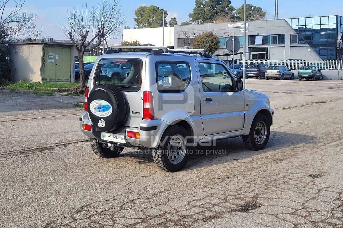 SUZUKI Jimny 1.3i 16V cat 4WD JLX