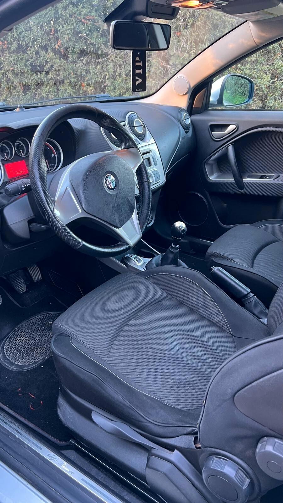 Alfa Romeo MiTo 1.6 JTDm 16V Distinctive Sport Pack