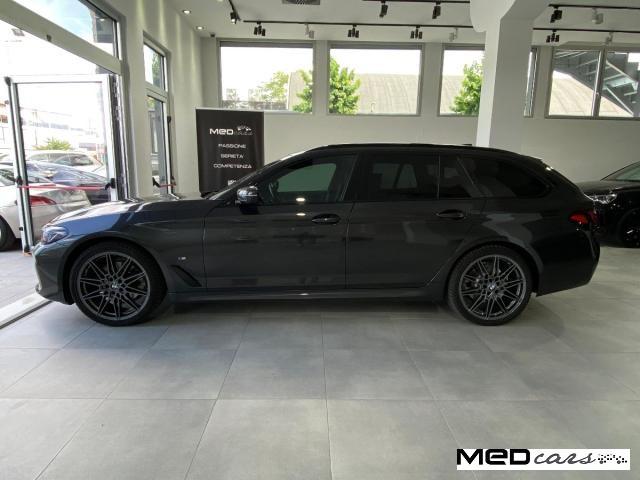 BMW - Serie 5 Touring - 520i Touring Msport