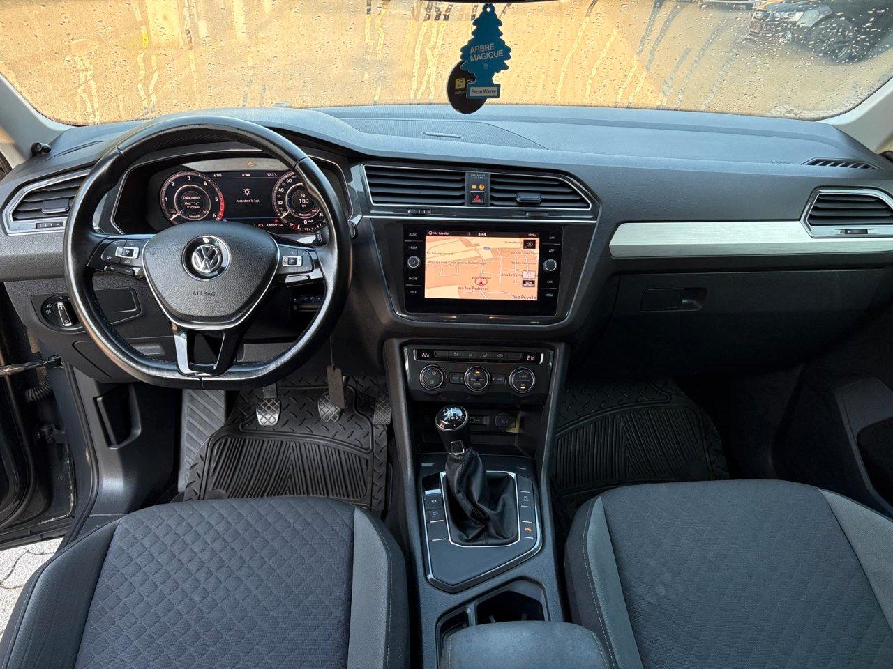Volkswagen Tiguan 1.6 tdi Business 115cv OK NEOPATENTATO