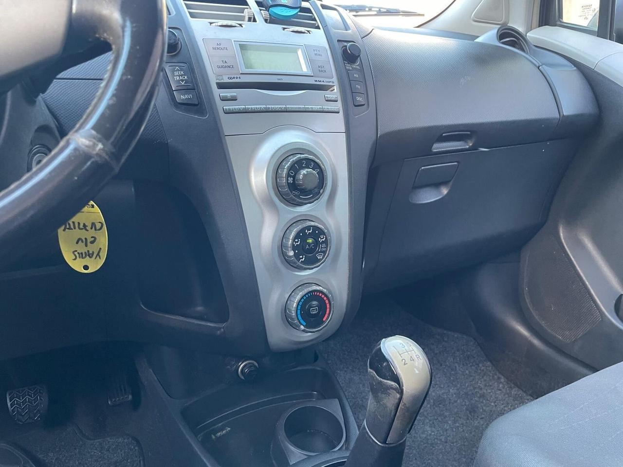 Toyota Yaris Restayling 1.0benz Full soli 150milaKM 5porte