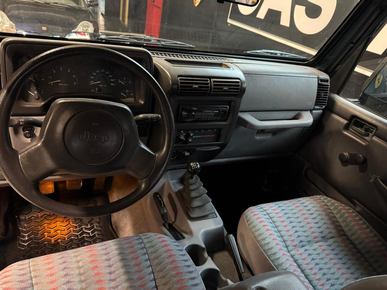 Jeep Wrangler 2.5 Sport asi