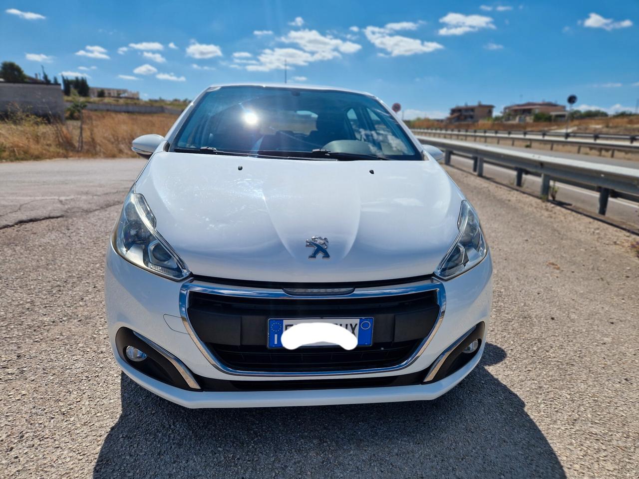 Peugeot 208 PureTech 82 5 porte Allure