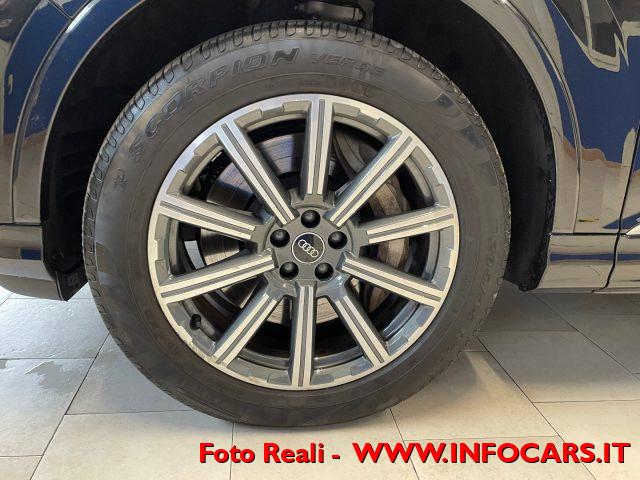 AUDI Q7 55TFSI e Hybrid PHEV 4X4 tiptronic Business PROMO